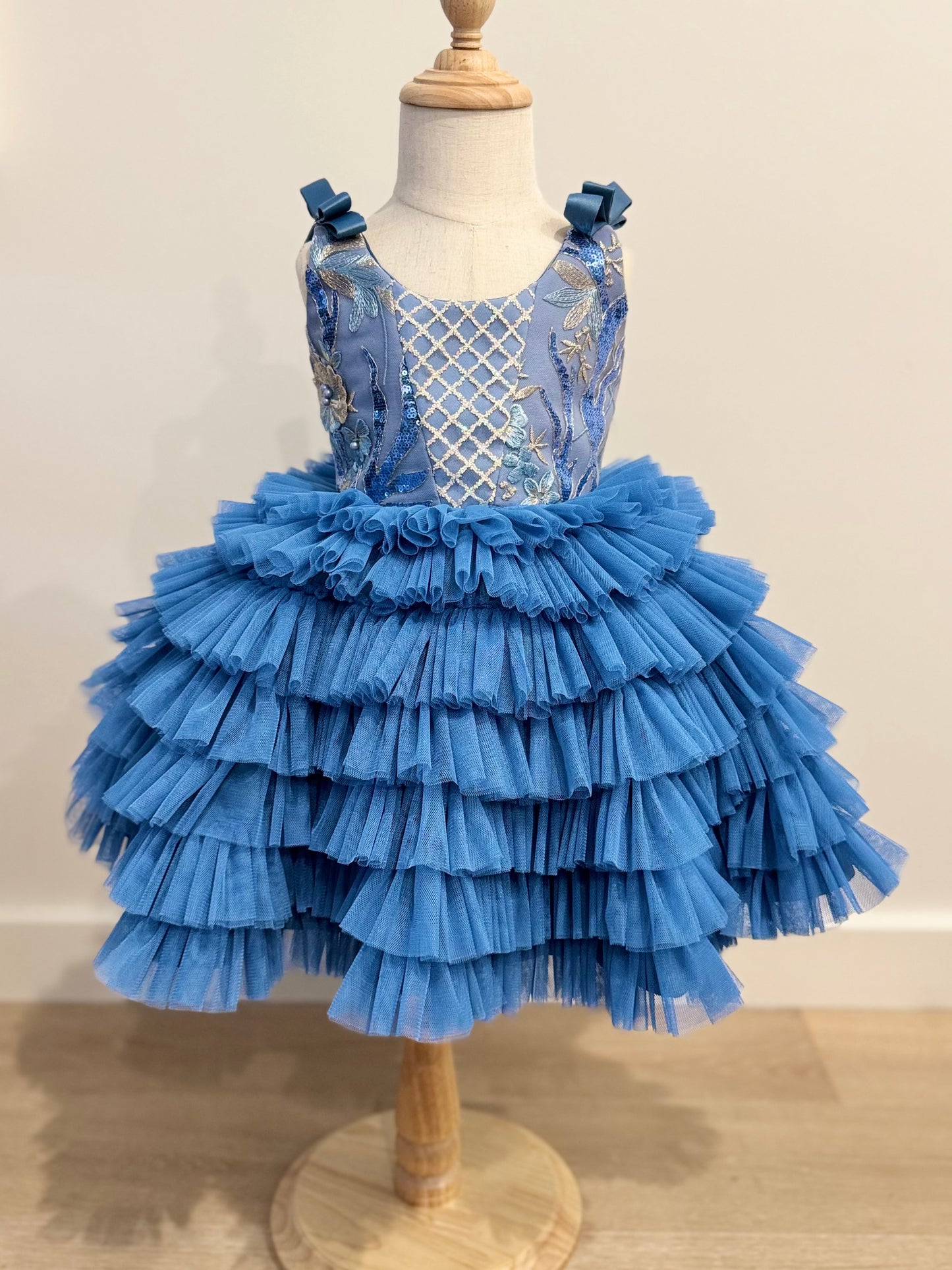 Arianne (Blue)