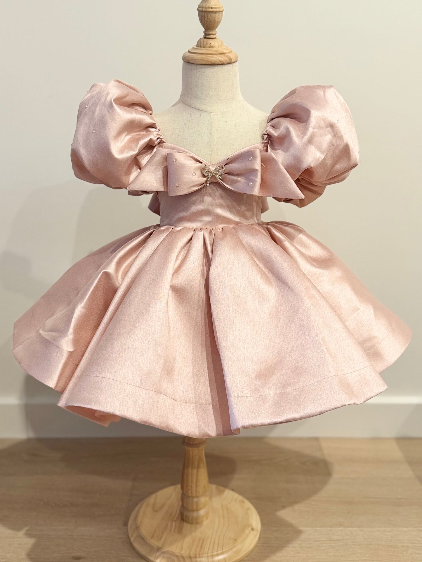 Monique (Rose Gold)