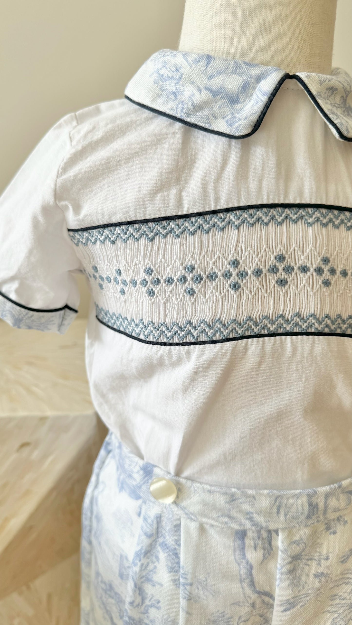 Alfredo Boys Smocked Set