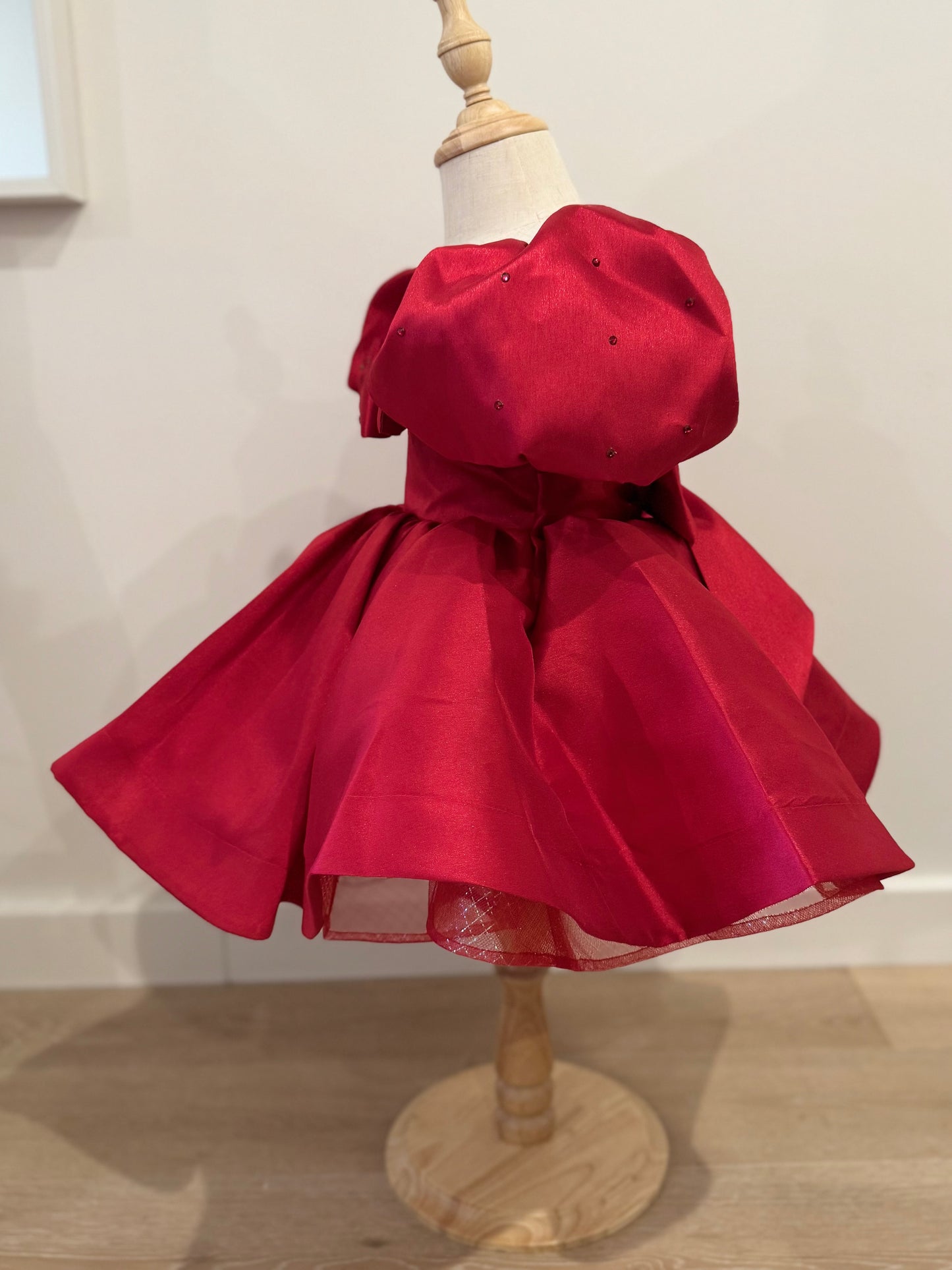 Monique (Red)